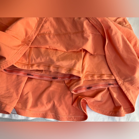 Lululemon orange 🍊 skirt size 10 - Picture 5 of 5